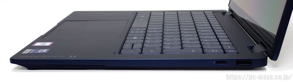 HP OmniBook X Flip 14-kb 右側面インターフェイス